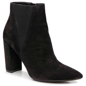 Gorgeous Alem Nine West suede bootie